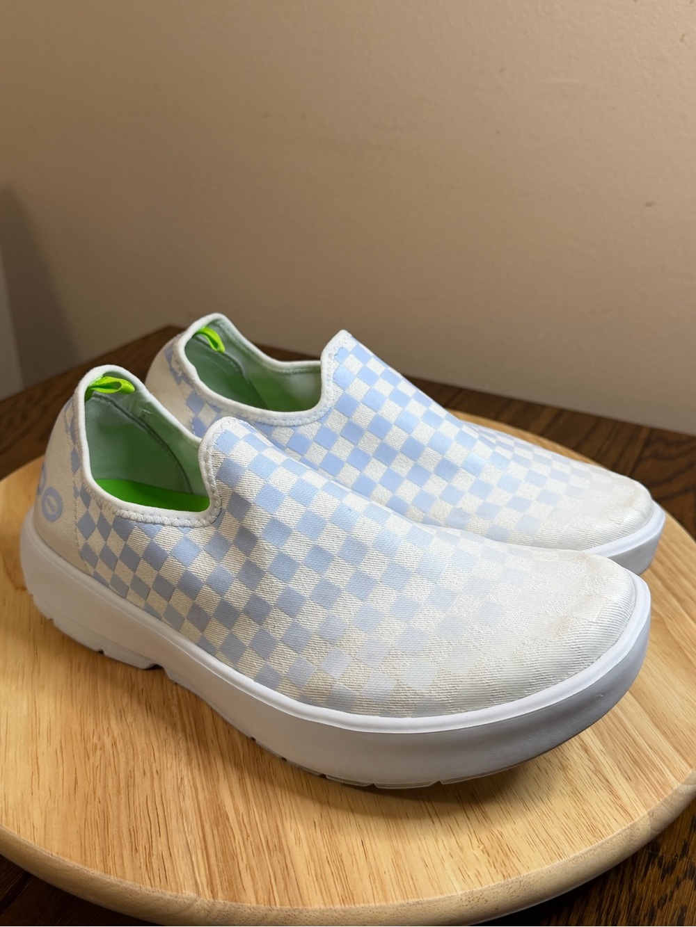OOFOS women’s OOmg eeZee shoes